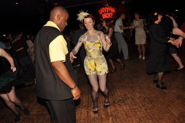 min 2009 11 21 riot 308